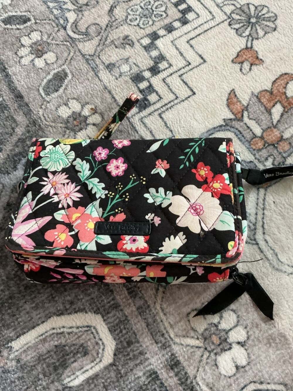 Vera Bradley Quilted Floral Pattern RFID Multi-Compartment Wristlet/Crossbody Wa